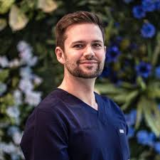 Dr Tom Hobbs